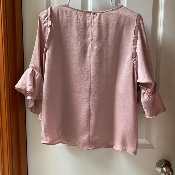 Pink blouse - Picture 3 of 3